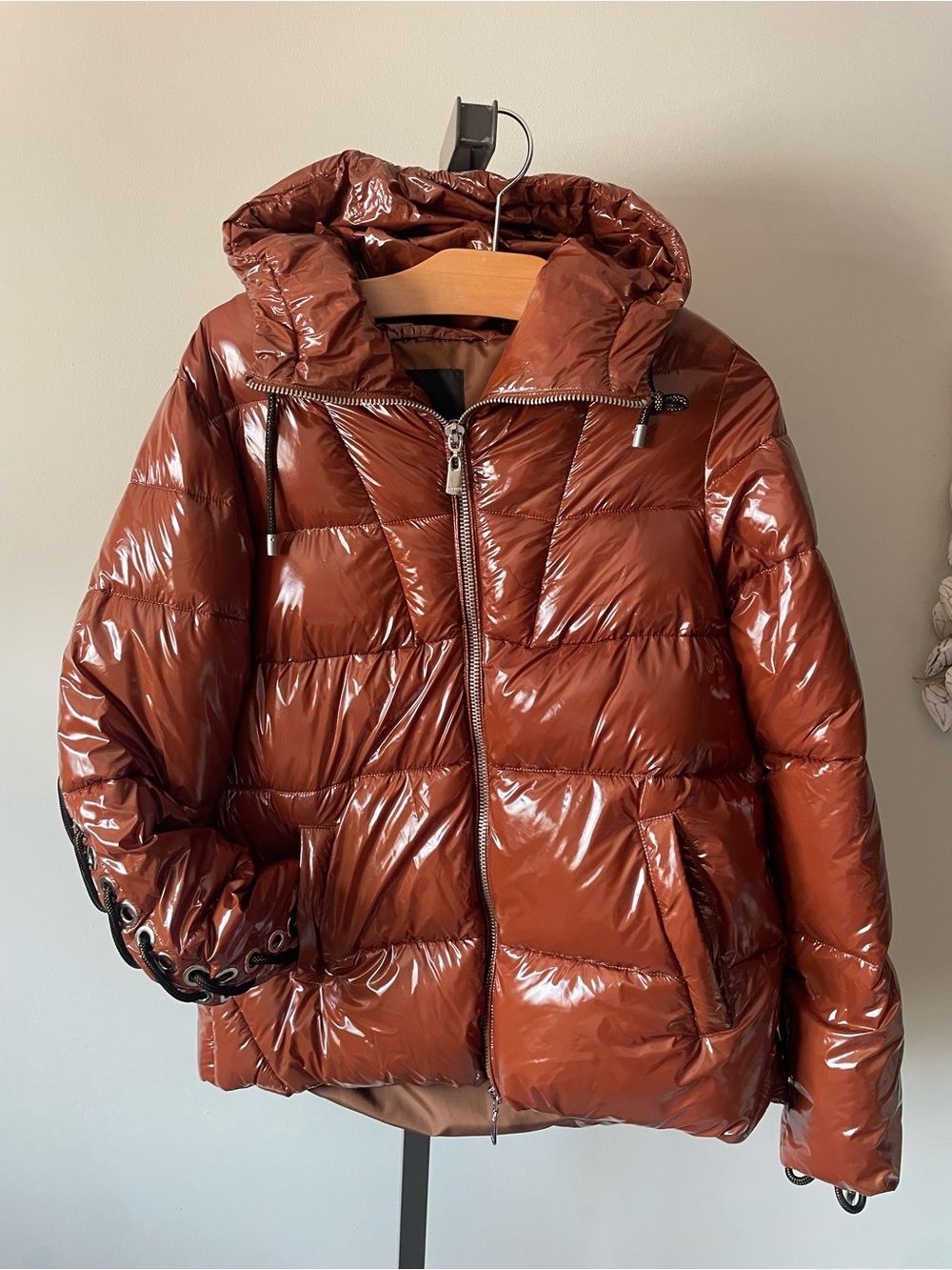 PINKO Shiny Brown Glossy Puffer Jacket Coat Hooded Grommet Lace Up Oversized